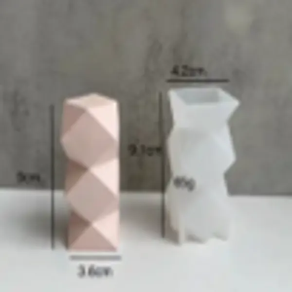 Molde de vela torre tres triangulos