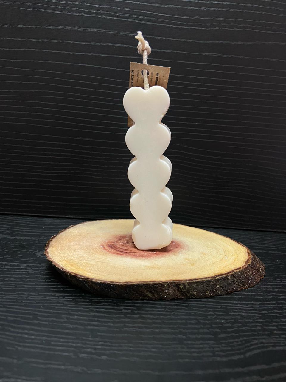 VELA DE 5 CORAZONES PEQUEÑOS 82