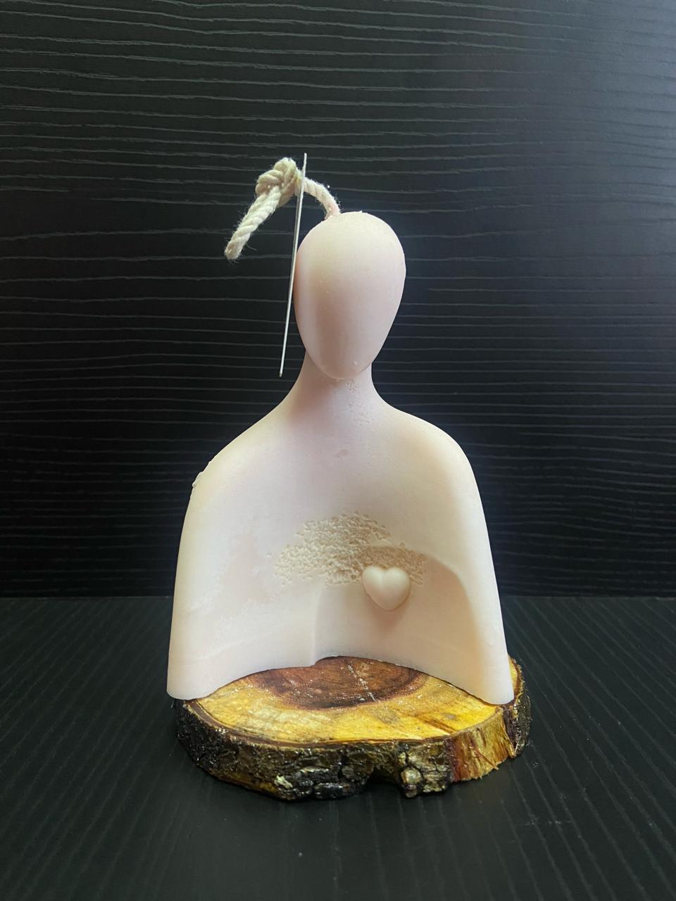 VELA FIGURA CORAZON EN EL PECHO GRANDE 110 3,10 USD