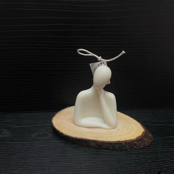 MANO IZQUIERDA EN QUIJADA